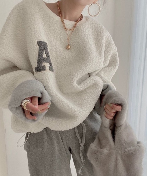 Diosfront（ディオスフロント）の「オーバーサイズロゴワッペンボアブラウス（シャツ/ブラウス・レディース・オフホワイト/モカ/ピンク・FREE）」の8枚目の写真