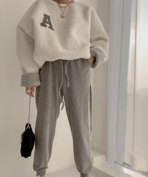 Diosfront（ディオスフロント）の「オーバーサイズロゴワッペンボアブラウス（シャツ/ブラウス・レディース・オフホワイト/モカ/ピンク・FREE）」の5枚目の写真