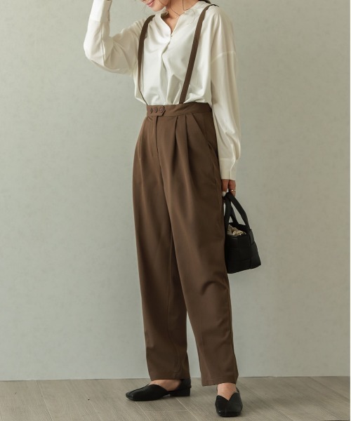 SUGAR BISKET（シュガービスケット）の「サスペンダー付きセンタープレステーパードパンツ（その他パンツ・レディース・ブラック/ダークグレー/ライトグレー/ブラウン・M/L）」の15枚目の写真