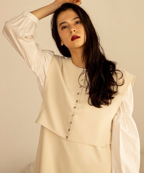 ReNorm（リノーム）の「ピンタックシャーリングスリーブブラウス（シャツ/ブラウス・レディース・グレイッシュベージュ/オフホワイト/グリーン・フリー）」の20枚目の写真