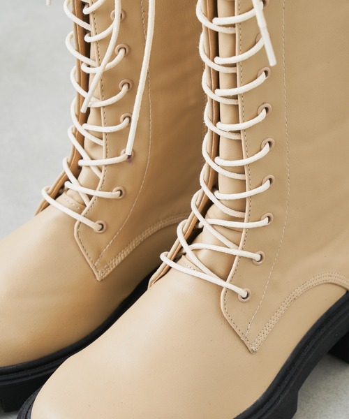 Chico（チコ）の「レースアップボリュームロングブーツ（ブーツ・レディース・ブラック/ライトベージュ・LARGE/SMALL/MEDIUM）」の8枚目の写真