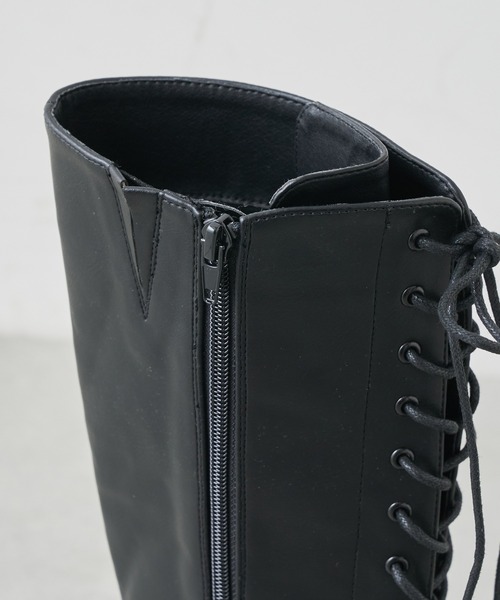 Chico（チコ）の「レースアップボリュームロングブーツ（ブーツ・レディース・ブラック/ライトベージュ・LARGE/SMALL/MEDIUM）」の13枚目の写真