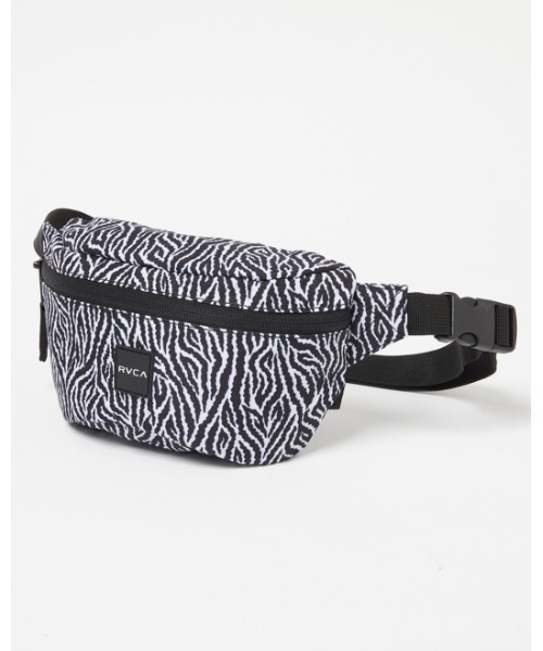 RVCA（ルーカ）の「RVCA メンズ  RVCA WAIST PACK II バッグ【2021年秋冬モデル】/ルーカボディバッグ・ウエストポーチ（ボディバッグ/ウエストポーチ・メンズ・カモフラージュ/ブラック×ホワイト/ブラック/マルチ・FREE）」の3枚目の写真