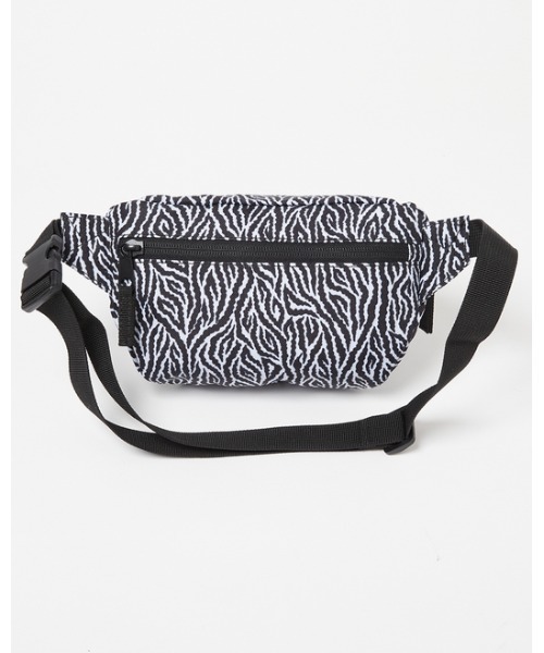 RVCA（ルーカ）の「RVCA メンズ  RVCA WAIST PACK II バッグ【2021年秋冬モデル】/ルーカボディバッグ・ウエストポーチ（ボディバッグ/ウエストポーチ・メンズ・カモフラージュ/ブラック×ホワイト/ブラック/マルチ・FREE）」の10枚目の写真