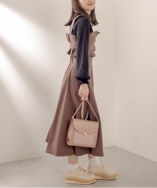 OLIVE des OLIVE（オリーブデオリーブ）の「ポケット付きショルダーバッグ（ショルダーバッグ・レディース・ベージュ/ダークブラウン/ダークベージュ・FREE）」の4枚目の写真