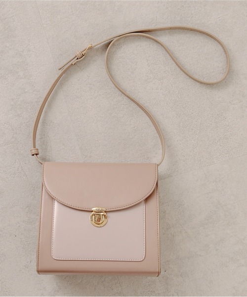 OLIVE des OLIVE（オリーブデオリーブ）の「ポケット付きショルダーバッグ（ショルダーバッグ・レディース・ベージュ/ダークブラウン/ダークベージュ・FREE）」の12枚目の写真