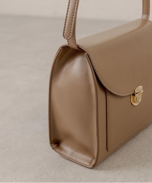 OLIVE des OLIVE（オリーブデオリーブ）の「ポケット付きショルダーバッグ（ショルダーバッグ・レディース・ベージュ/ダークブラウン/ダークベージュ・FREE）」の7枚目の写真