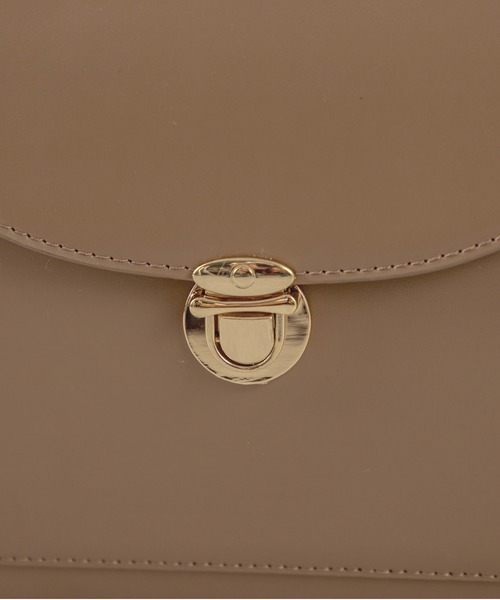 OLIVE des OLIVE（オリーブデオリーブ）の「ポケット付きショルダーバッグ（ショルダーバッグ・レディース・ベージュ/ダークブラウン/ダークベージュ・FREE）」の5枚目の写真