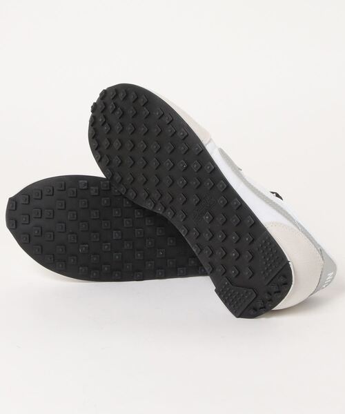 NIKE(ナイキ)の「NIKE WMNS WAFFLE TRAINER 2 DA8291-101(スニーカー・レディース・ホワイト・23㎝/24.5㎝/25㎝/24㎝/23.5㎝)」の6枚目の写真