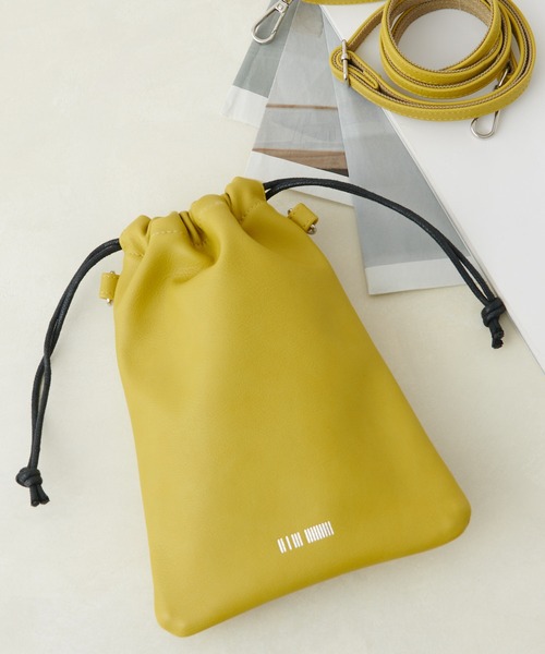 COLONY 2139（コロニートゥーワンスリーナイン）の「【新色追加】フェイクレザー巾着ショルダーバッグ（ショルダーバッグ・メンズ・ホワイト/ブラック/レッド/ピンク/シルバー/イエロー/ブルー/グリーン・FREE）」の6枚目の写真