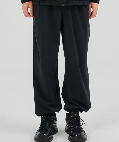 crump（クランプ）の「【crump 】コンポータブル バンディングナイロンジョガーパンツ（その他パンツ・レディース・ブラック/グレー・LARGE/MEDIUM/X-LARGE）」の3枚目の写真