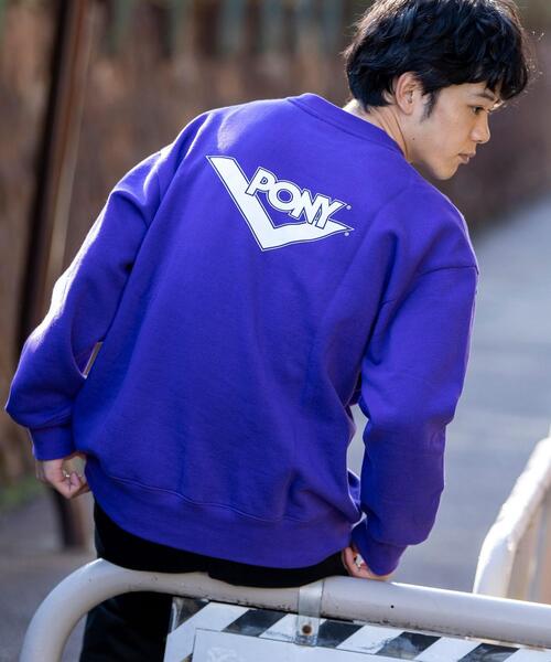 PONY(ポニー)の「PONY別注ロゴ裏起毛クルーネックスウェット(スウェット・メンズ・パープル/ホワイト・X-LARGE/SMALL/LARGE/MEDIUM)」の1枚目の写真