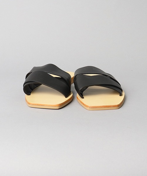 SOL SANA(ソルサナ)の「【 SOLSANA / ソルサナ 】 Penny Slide Flat Sandals / ペニー スライド フラット サンダル(サンダル・レディース・ブラック/ベージュ・38/36/37)」の3枚目の写真