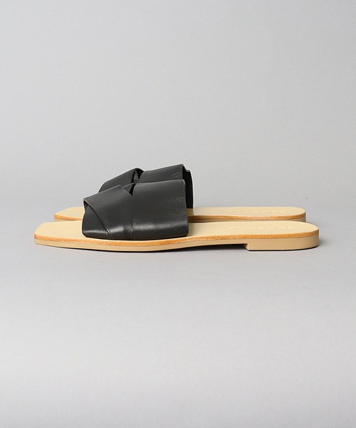 SOL SANA(ソルサナ)の「【 SOLSANA / ソルサナ 】 Penny Slide Flat Sandals / ペニー スライド フラット サンダル(サンダル・レディース・ブラック/ベージュ・38/36/37)」の4枚目の写真