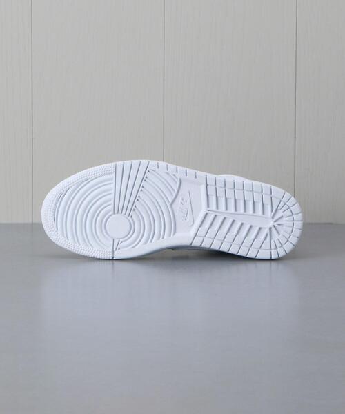 H　BEAUTY&YOUTH UNITED ARROWS（エイチビューティーアンドユースユナイテッドアローズ）の「＜NIKE＞WOMEN'S AIR JORDAN1 MID/スニーカー.（スニーカー・レディース・ホワイト・24.5cm/24cm/25.5cm/23.5cm/25cm/23cm）」の4枚目の写真