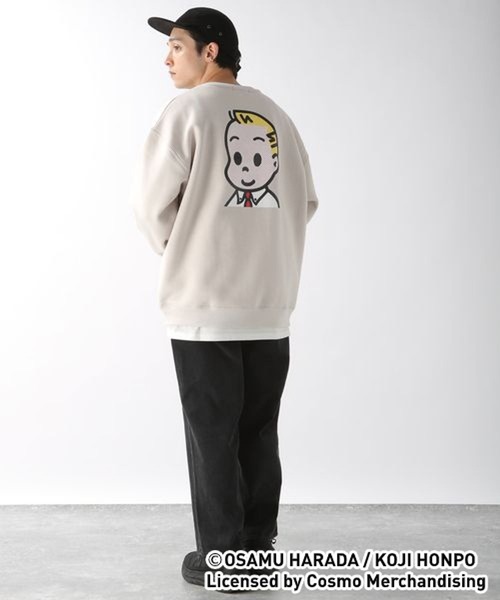 OSAMU GOODS（オサムグッズ）の「【OSAMU GOODS】コラボ裏起毛スウェットプリントクルー/256623（スウェット・メンズ・パープル/グレー系その他/グリーン/オフホワイト・LARGE/MEDIUM）」の7枚目の写真