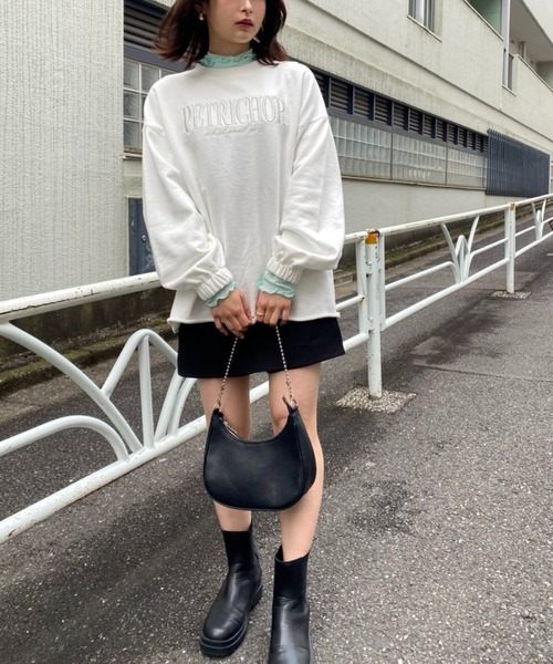 one after another NICE CLAUP（ワンアフターアナザーナイスクラップ）の「BIGロゴ刺しゅうスウェット（スウェット・レディース・グレー/オフホワイト/ラベンダー/オートミール・FREE）」の18枚目の写真
