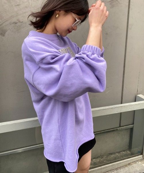one after another NICE CLAUP（ワンアフターアナザーナイスクラップ）の「BIGロゴ刺しゅうスウェット（スウェット・レディース・グレー/オフホワイト/ラベンダー/オートミール・FREE）」の14枚目の写真