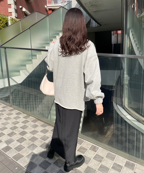 one after another NICE CLAUP（ワンアフターアナザーナイスクラップ）の「BIGロゴ刺しゅうスウェット（スウェット・レディース・グレー/オフホワイト/ラベンダー/オートミール・FREE）」の9枚目の写真