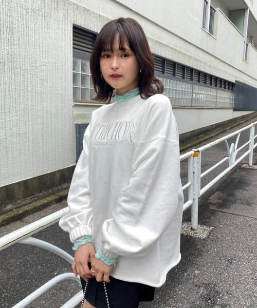 one after another NICE CLAUP（ワンアフターアナザーナイスクラップ）の「BIGロゴ刺しゅうスウェット（スウェット・レディース・グレー/オフホワイト/ラベンダー/オートミール・FREE）」の22枚目の写真