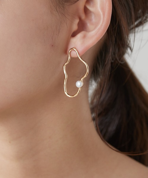 Chico（チコ）の「ニュアンスミニパールピアス（ピアス（両耳用）・レディース・シルバー/ゴールド・FREE）」の2枚目の写真