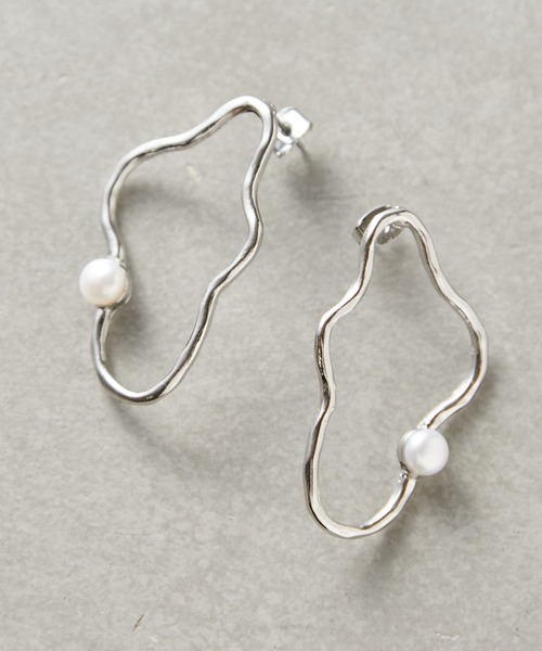 Chico（チコ）の「ニュアンスミニパールピアス（ピアス（両耳用）・レディース・シルバー/ゴールド・FREE）」の5枚目の写真