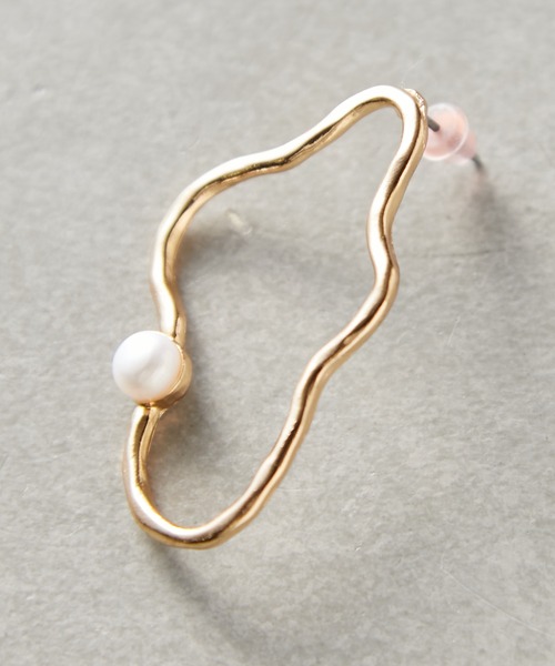 Chico（チコ）の「ニュアンスミニパールピアス（ピアス（両耳用）・レディース・シルバー/ゴールド・FREE）」の4枚目の写真