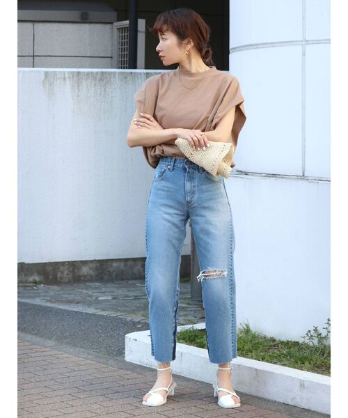 Ungrid(アングリッド)の「ルーズノースリトップス(Tシャツ/カットソー・レディース・チャコールグレー/ベージュ/オフホワイト・FREE)」の13枚目の写真