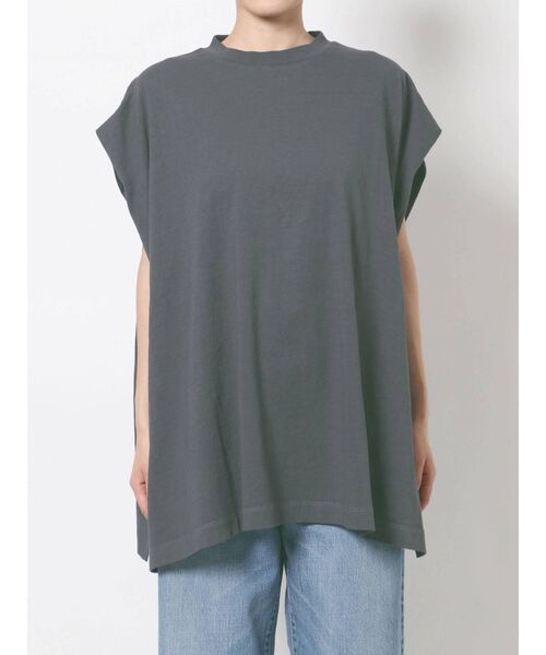 Ungrid(アングリッド)の「ルーズノースリトップス(Tシャツ/カットソー・レディース・チャコールグレー/ベージュ/オフホワイト・FREE)」の10枚目の写真