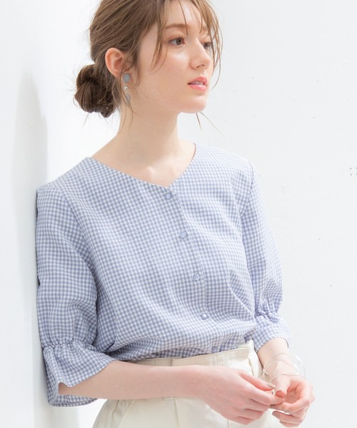 Honeys(ハニーズ)の「Vネックブラウス(シャツ/ブラウス・レディース・ホワイト/ブラック/ホワイト×ブラック/ホワイト系その他/ホワイト系その他2・LL/S/M/L)」の5枚目の写真