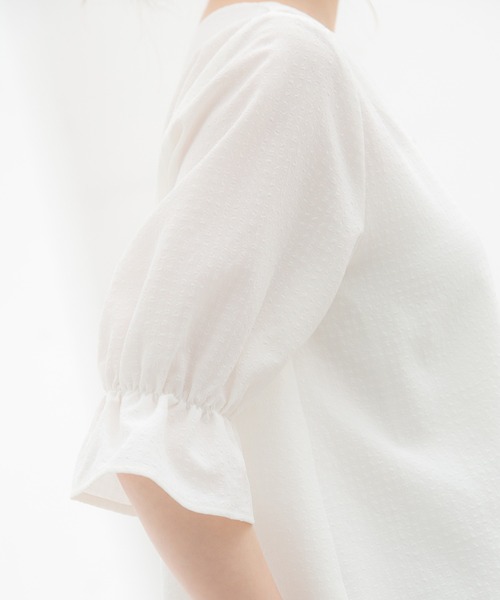 Honeys(ハニーズ)の「Vネックブラウス(シャツ/ブラウス・レディース・ホワイト/ブラック/ホワイト×ブラック/ホワイト系その他/ホワイト系その他2・LL/S/M/L)」の6枚目の写真