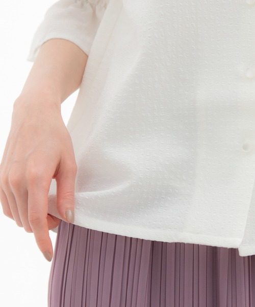 Honeys(ハニーズ)の「Vネックブラウス(シャツ/ブラウス・レディース・ホワイト/ブラック/ホワイト×ブラック/ホワイト系その他/ホワイト系その他2・LL/S/M/L)」の20枚目の写真