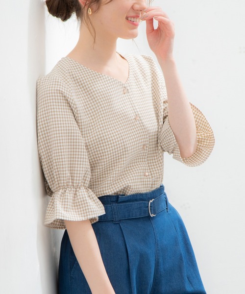 Honeys(ハニーズ)の「Vネックブラウス(シャツ/ブラウス・レディース・ホワイト/ブラック/ホワイト×ブラック/ホワイト系その他/ホワイト系その他2・LL/S/M/L)」の17枚目の写真