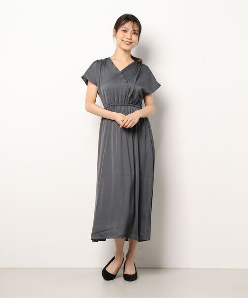 Te chichi TERRASSE（テチチテラス）の「サテンカシュクールワンピース（ワンピース・レディース・グレー/グリーン/チャコール・ﾌﾘ-）」の3枚目の写真