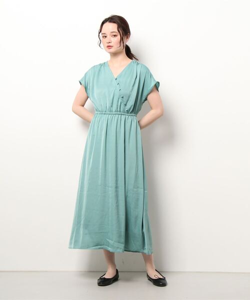 Te chichi TERRASSE（テチチテラス）の「サテンカシュクールワンピース（ワンピース・レディース・グレー/グリーン/チャコール・ﾌﾘ-）」の4枚目の写真