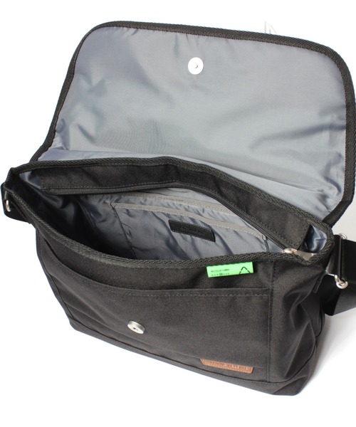 Bianchi（ビアンキ）の「Bianchi ビアンキ メッセンジャーバッグ LBRY-02（ショルダーバッグ・メンズ・ネイビー/ブラック/レッド・ONE SIZE）」の21枚目の写真