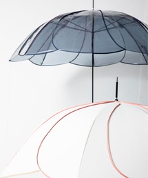 because（ビコーズ）の「【because】 まるで花びらに包まれるようなひとときを。一輪の花が咲き誇るような優美なフォルムが魅力の「パイピングフラワーアンブレラ」（長傘）」