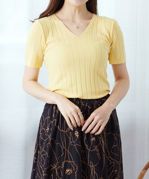 Lamoa（ラモア）の「Lamoa/Vネック 半袖 ベーシック リブトップス（Tシャツ/カットソー・レディース・ホワイト/ブラック/ピンク/イエロー/オレンジ/ブルー/グリーン/アイボリー・FREE）」の7枚目の写真