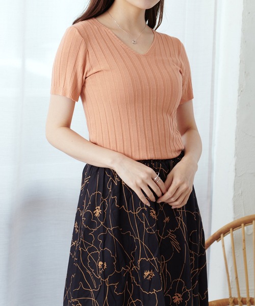 Lamoa（ラモア）の「Lamoa/Vネック 半袖 ベーシック リブトップス（Tシャツ/カットソー・レディース・ホワイト/ブラック/ピンク/イエロー/オレンジ/ブルー/グリーン/アイボリー・FREE）」の8枚目の写真