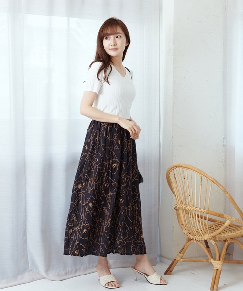 Lamoa（ラモア）の「Lamoa/Vネック 半袖 ベーシック リブトップス（Tシャツ/カットソー・レディース・ホワイト/ブラック/ピンク/イエロー/オレンジ/ブルー/グリーン/アイボリー・FREE）」の13枚目の写真