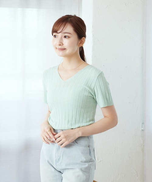 Lamoa（ラモア）の「Lamoa/Vネック 半袖 ベーシック リブトップス（Tシャツ/カットソー・レディース・ホワイト/ブラック/ピンク/イエロー/オレンジ/ブルー/グリーン/アイボリー・FREE）」の22枚目の写真