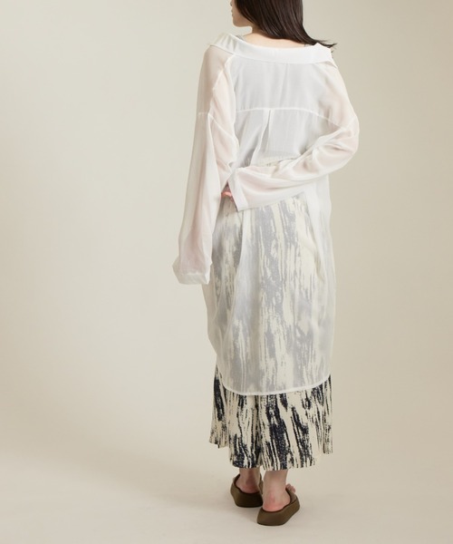 solleim（ソルレム）の「シアービックシルエットロングシャツ（シャツ/ブラウス・レディース・ブラウン/グリーン/オフホワイト/グレー・M）」の16枚目の写真