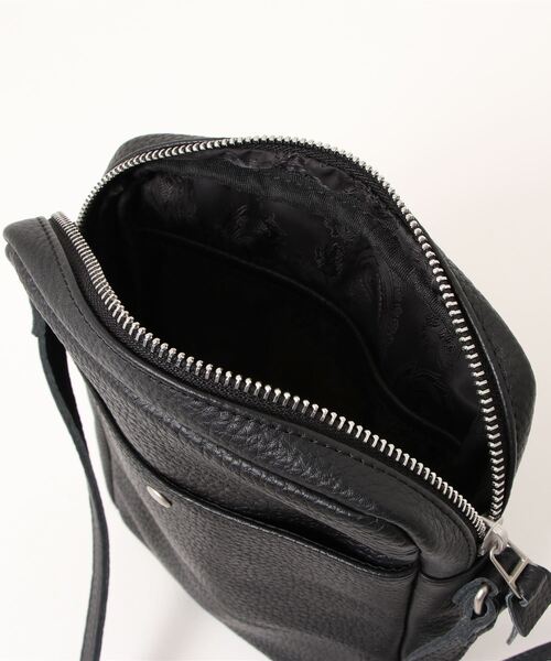 RATTLE TRAP(ラトルトラップ)の「カウレザースクエアショルダーバッグ(ショルダーバッグ・メンズ・ブラック・FREE)」の4枚目の写真