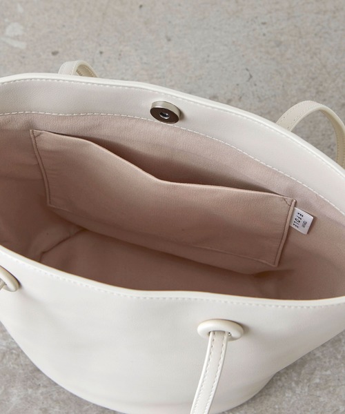 EFOLE(エフォル)の「バスケット トートバッグ(トートバッグ・レディース・ブラック/ベージュ/オフホワイト・FREE)」の9枚目の写真