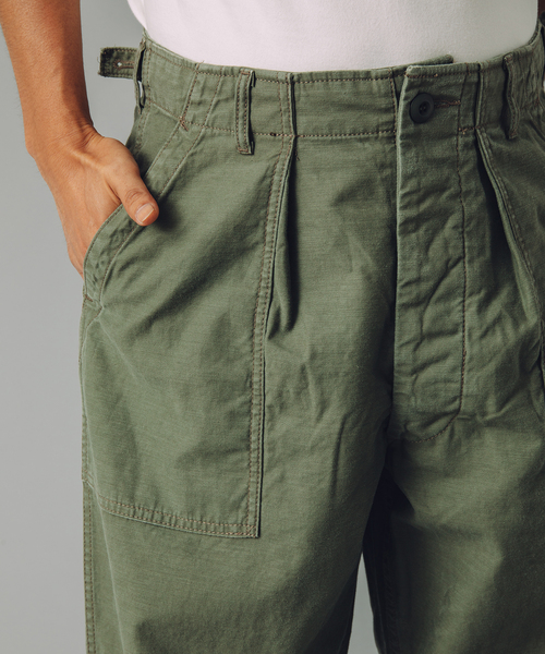 JOURNAL STANDARD（ジャーナルスタンダード）の「【VSシリーズ】 バックサテンベイカー バルーンパンツ（カーゴパンツ・メンズ・カーキ・MEDIUM/LARGE）」の3枚目の写真
