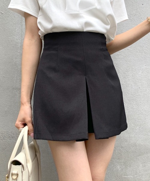 OLIVE des OLIVE(オリーブデオリーブ)の「ボックスプリーツショートパンツ(その他パンツ・レディース・キャメル/ブラック/アイボリー・FREE)」の3枚目の写真
