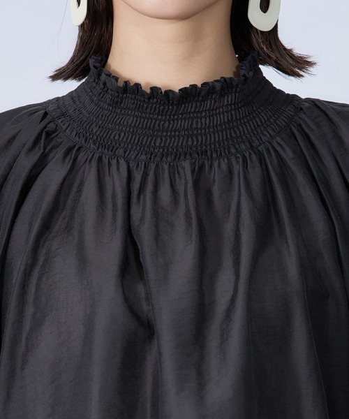 ROPE'（ロペ）の「前後2WAYシャーリングカラーブラウス（シャツ/ブラウス・レディース・ブラック/ダークブラウン/パープル/ベージュ・38）」の22枚目の写真