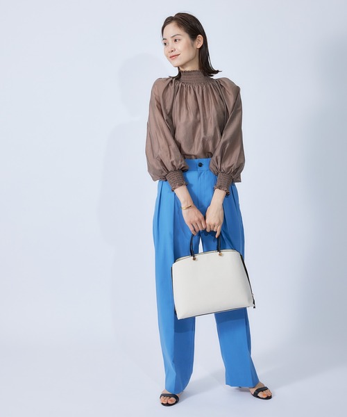 ROPE'（ロペ）の「前後2WAYシャーリングカラーブラウス（シャツ/ブラウス・レディース・ブラック/ダークブラウン/パープル/ベージュ・38）」の21枚目の写真