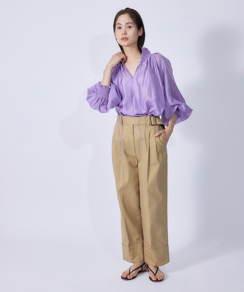 ROPE'（ロペ）の「前後2WAYシャーリングカラーブラウス（シャツ/ブラウス・レディース・ブラック/ダークブラウン/パープル/ベージュ・38）」の7枚目の写真