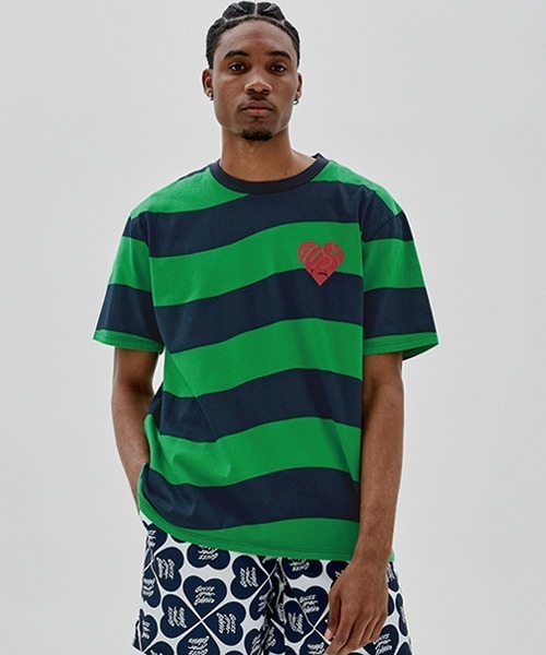 GUESS ORIGINALS（ゲスオリジナルズ）の「GUESS x J BALVIN/ゲス×ジェイバルヴィン/GO J BALVIN WAVE TEE（Tシャツ/カットソー・メンズ・グリーン・L/XL）」の3枚目の写真